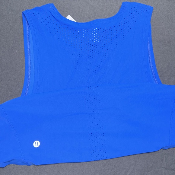 Lululemon Run On Tank-size 6/Blue Bolt - Picture 4 of 5